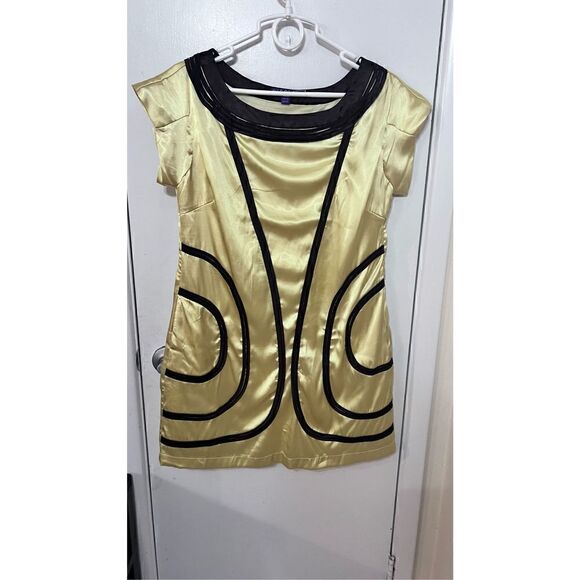 Nico La Women's Square Neck Short Sleeve Swirled A-Line Dress Yellow Size Large - Picture 2 of 9